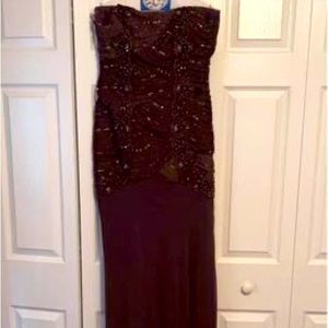 GORGEOUS mother of the bride or special occasion gown.